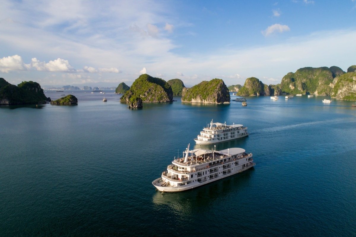 La croisière au Vietnam offre un moyen unique et captivant d'explorer les paysages pittoresques