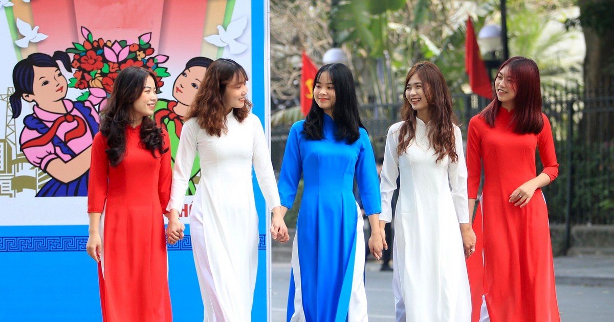 Tenue traditionnelle vietnamienne, bao phu pluat vn