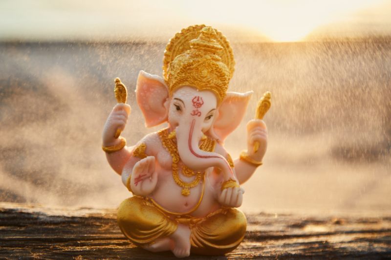 il dio ganesha con la testa d'elefante