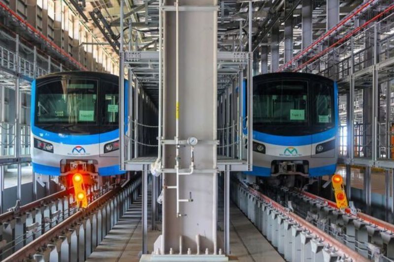 il deposito è anche il luogo in cui avvengono la manutenzione e la riparazione dei treni.