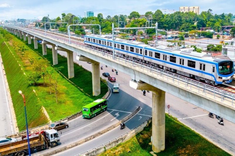 la linea metropolitana n. 1 offre grande comodità negli spostamenti.