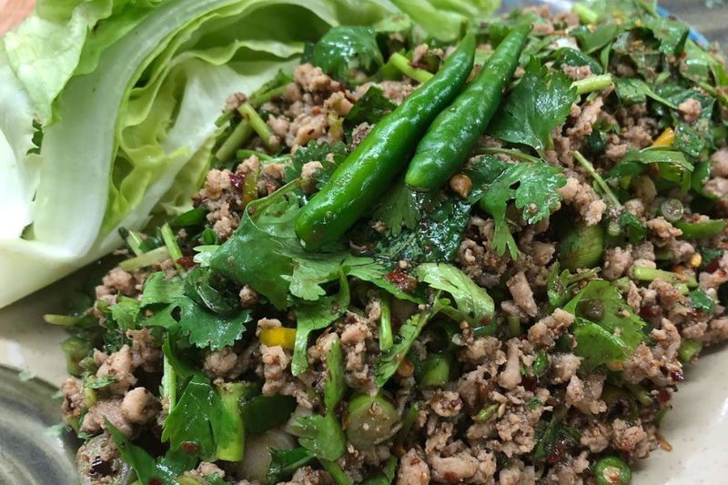 Il Laap è un piatto tradizionale che significa felicità nella cucina laotiana