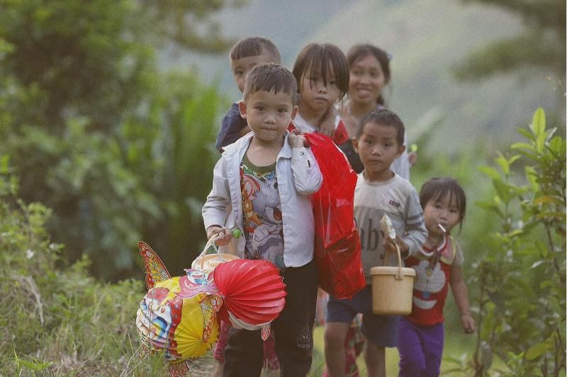 la fête de la mi-automne (source : Nhung buoc chan xanh)