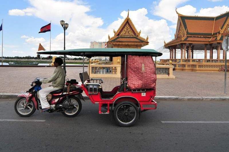 tuk tuk in cambogia