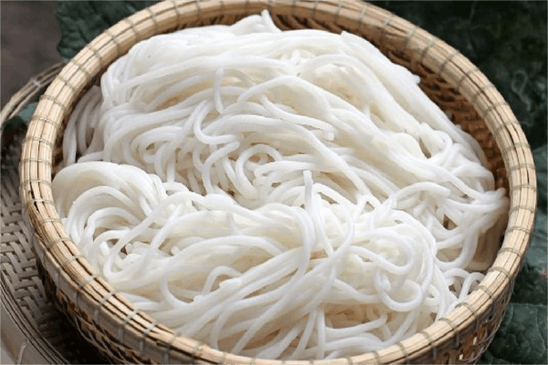 Tagliatelle di riso fresche sottili